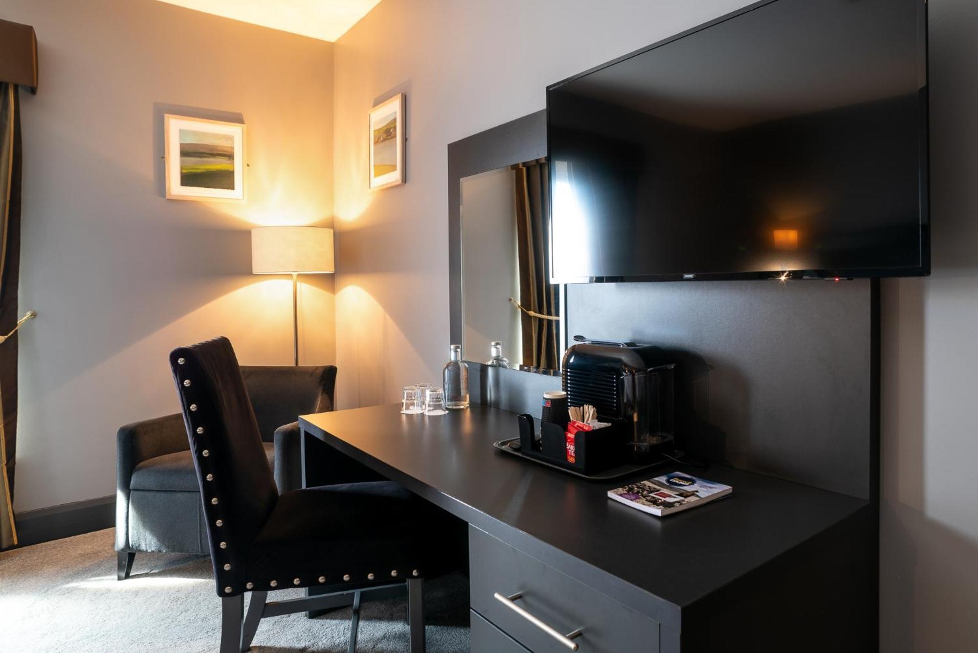 Cliffs Of Moher Hotel 리스카노 외부 사진